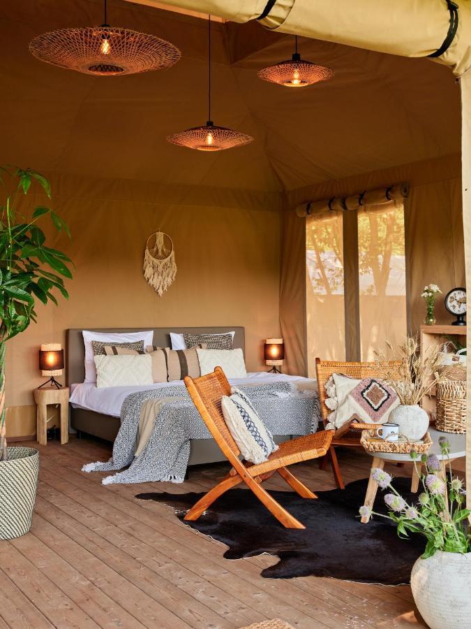 Zatoria Luxury Glamping Zator Otel Dış mekan fotoğraf