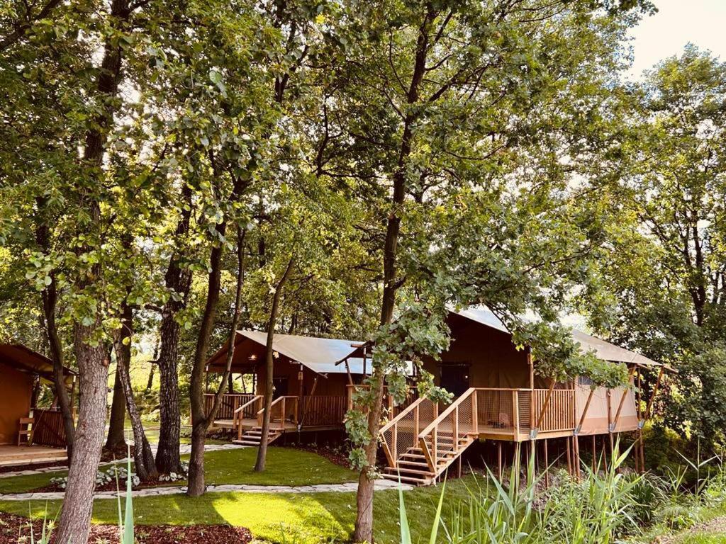 Zatoria Luxury Glamping Zator Otel Dış mekan fotoğraf